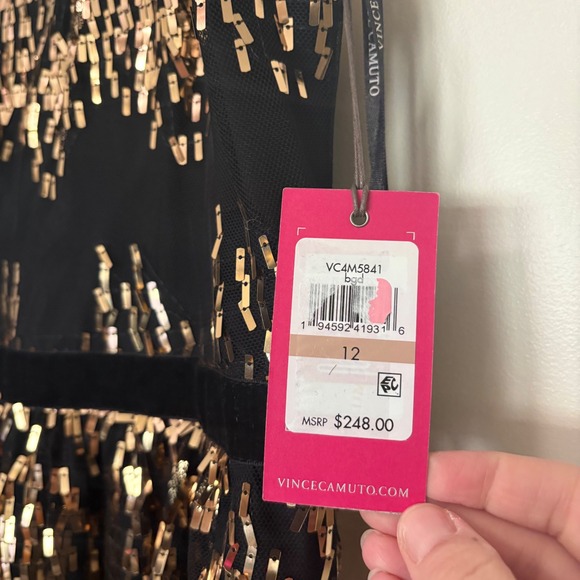 Vince Camuto Black Gold Sequin Embellished Halter Maxi Dress Size 12 - Picture 4 of 6